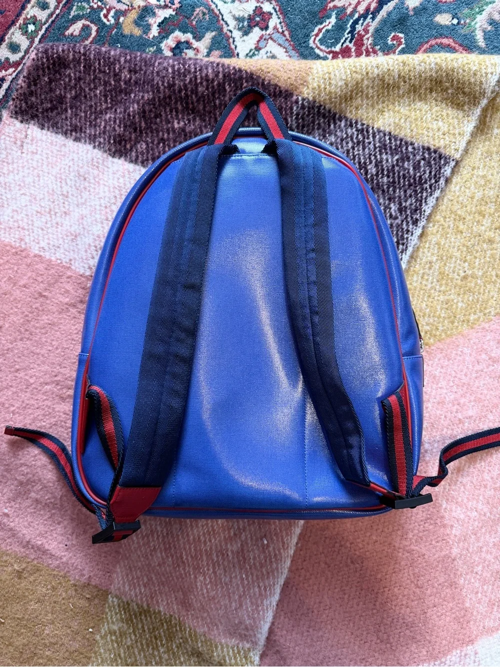 Gucci Blue Leather Backpack with Drip Logo in Yellow and Red